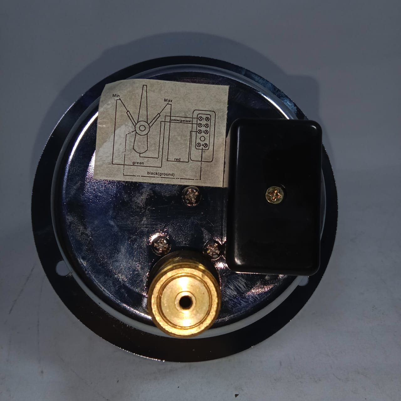 Shock-Resistant Electric Contact Pressure Gauge in Pakistan - 400 bar thumbnail 8
