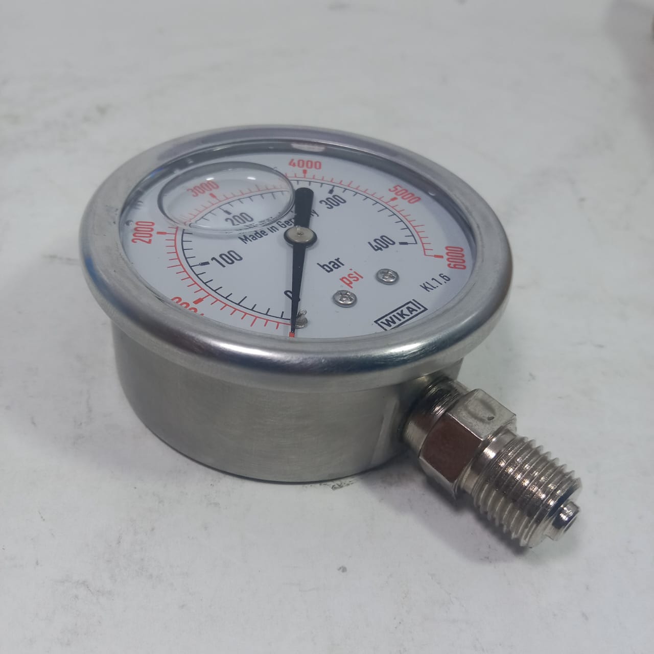 Pressure Gauges 2.5 inch dial bottom  in Pakistan - 600 bar thumbnail 3