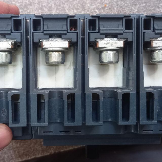 Schneider NSX 250F 4pol 250A MCCB Circuit Breaker USED in Pakistan - 400A thumbnail 2