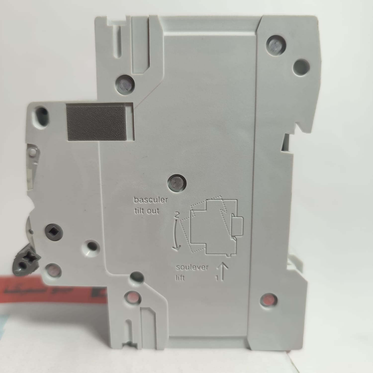 Boneega 1000V DC 2 Pole Circuit Breaker China Made in Pakistan - 2 Pole / 100A thumbnail 3