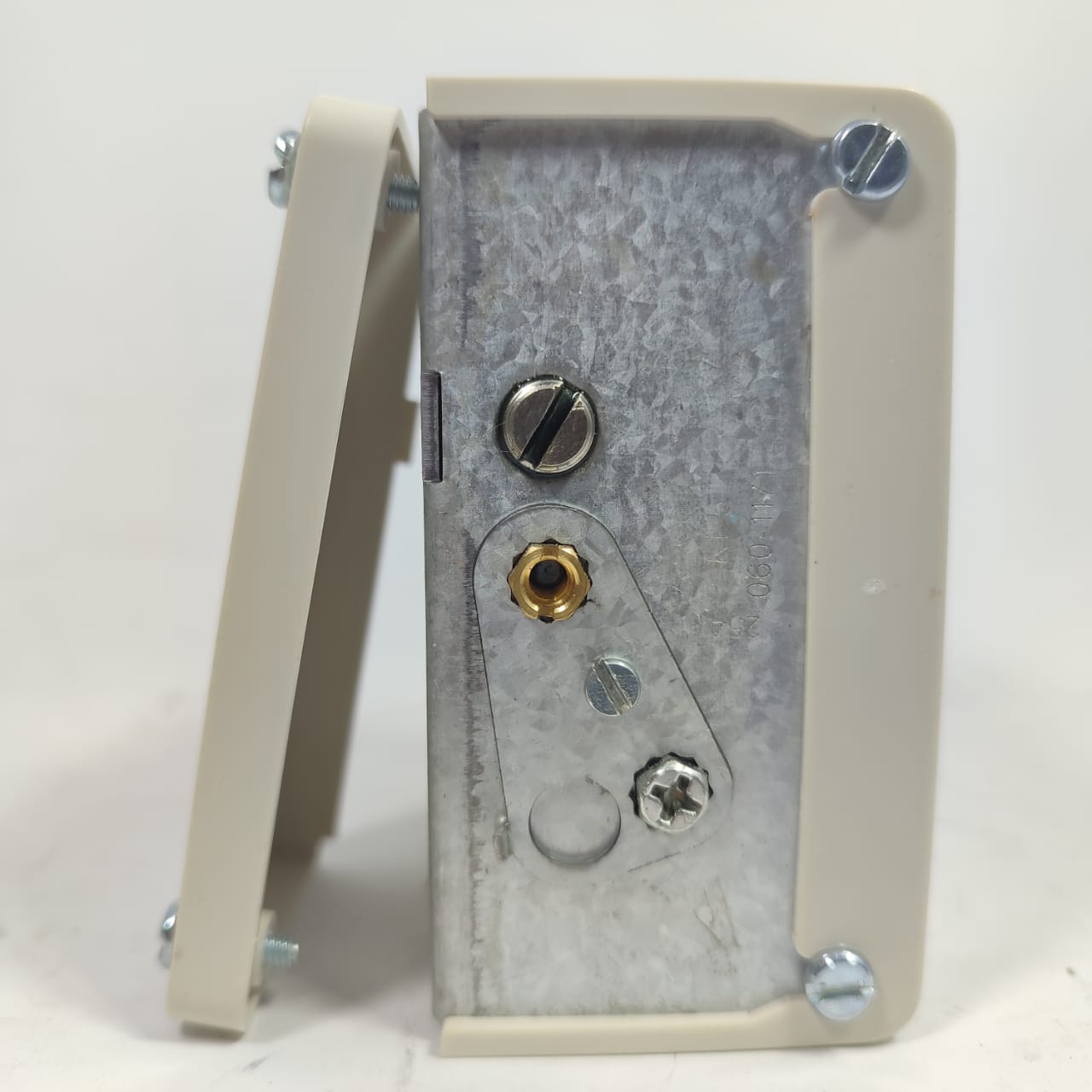 DANFOSS 060-117166 Pressure Switches KP series CHINA MADE   in Pakistan - KP36 thumbnail 3