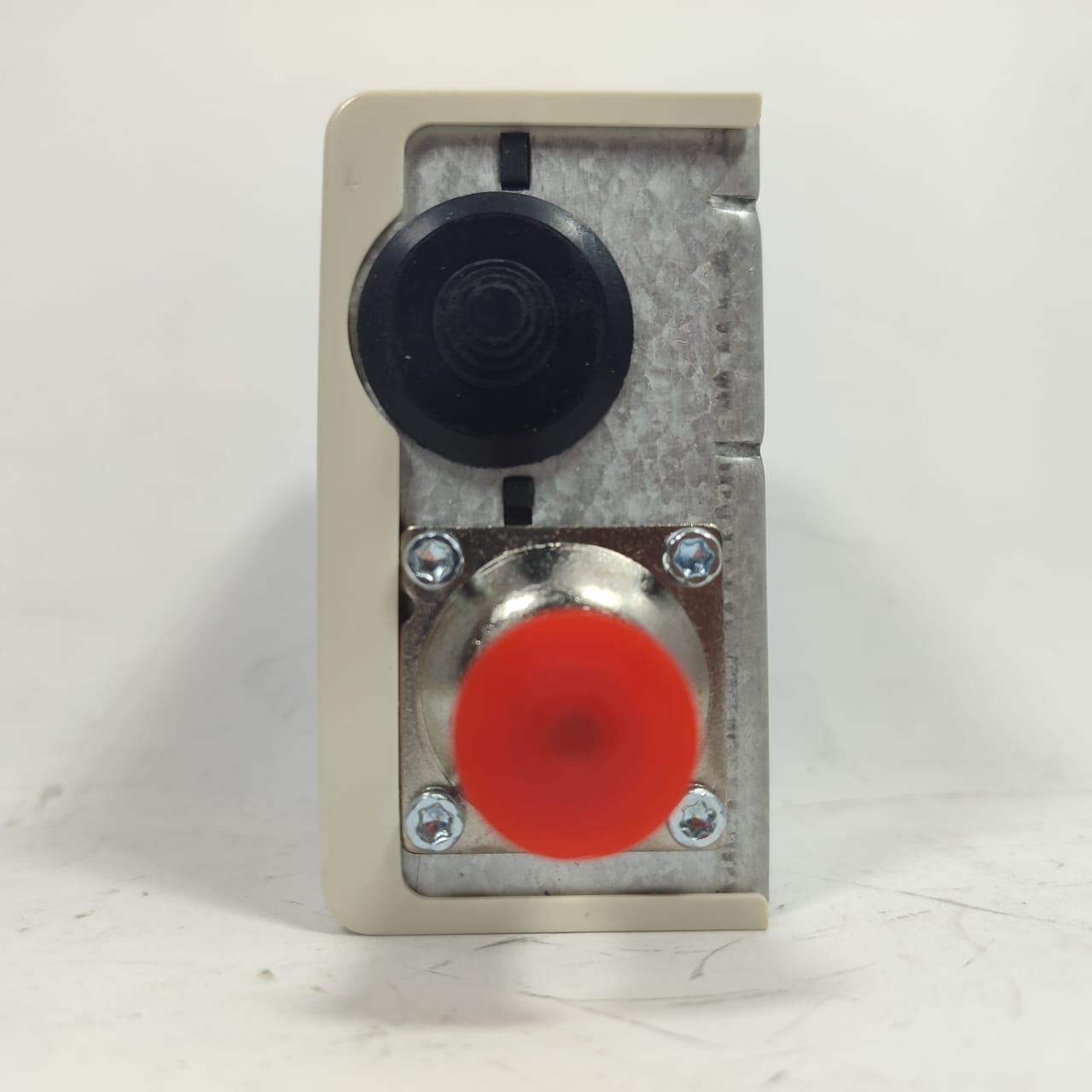 DANFOSS 060-117166 Pressure Switches KP series CHINA MADE   in Pakistan - KP15 thumbnail 4