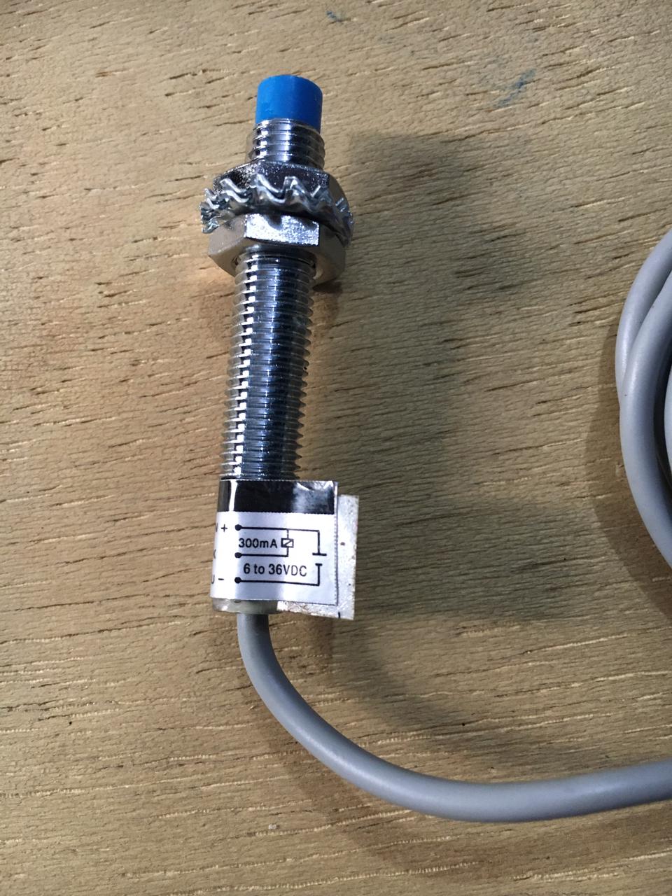 Omron E2E-X2ME1 inductive proximity sensor pnp npn sensor in Pakistan