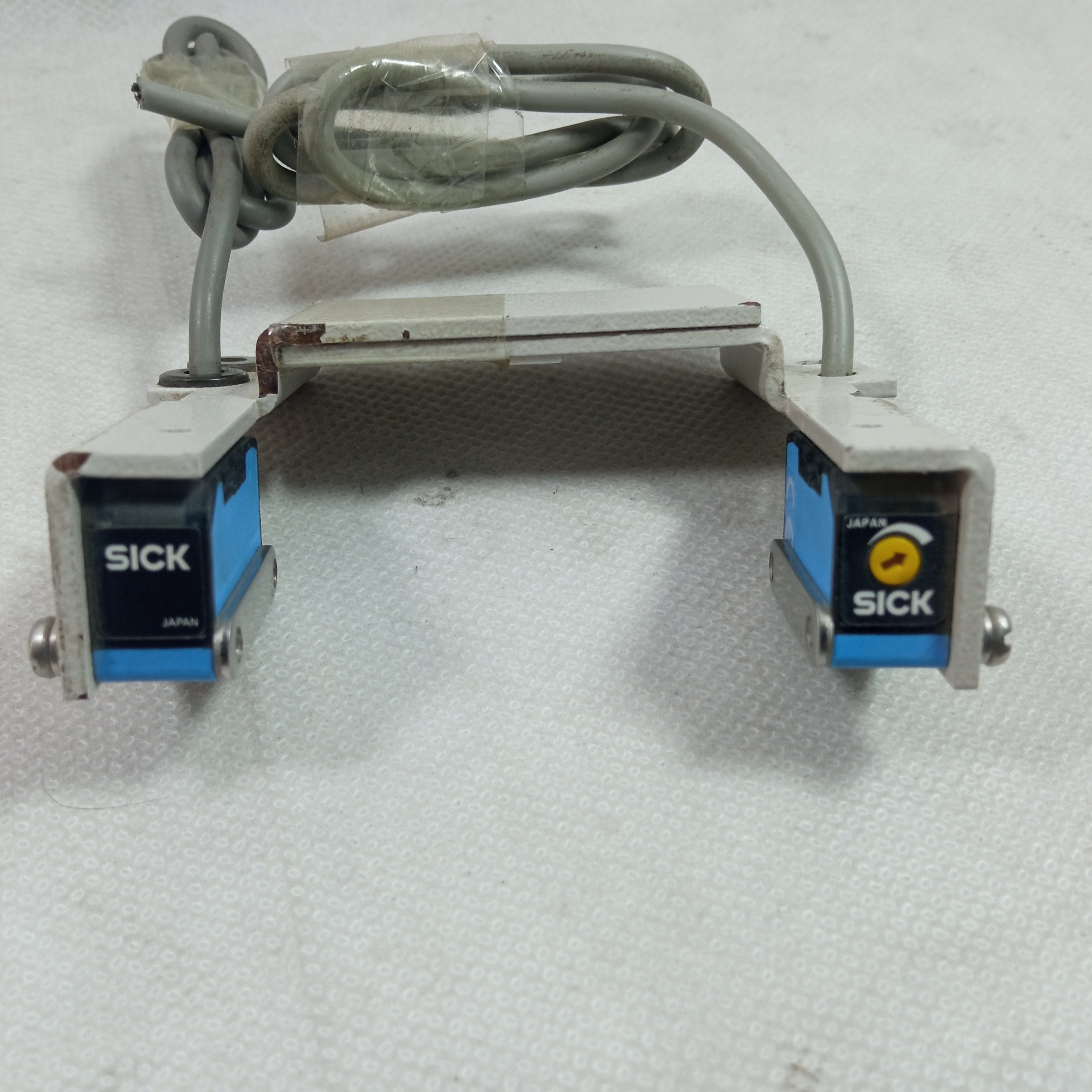 SICK WS 150-D132 WE 150-P132 THROUGH-BEAM PHOTOELECTRIC SENSOR used in Pakistan