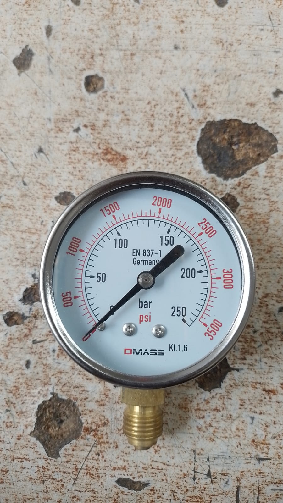 Air pressure gauge 2.5' (63 mm) * BSP 1/4 in Pakistan - 10BAR