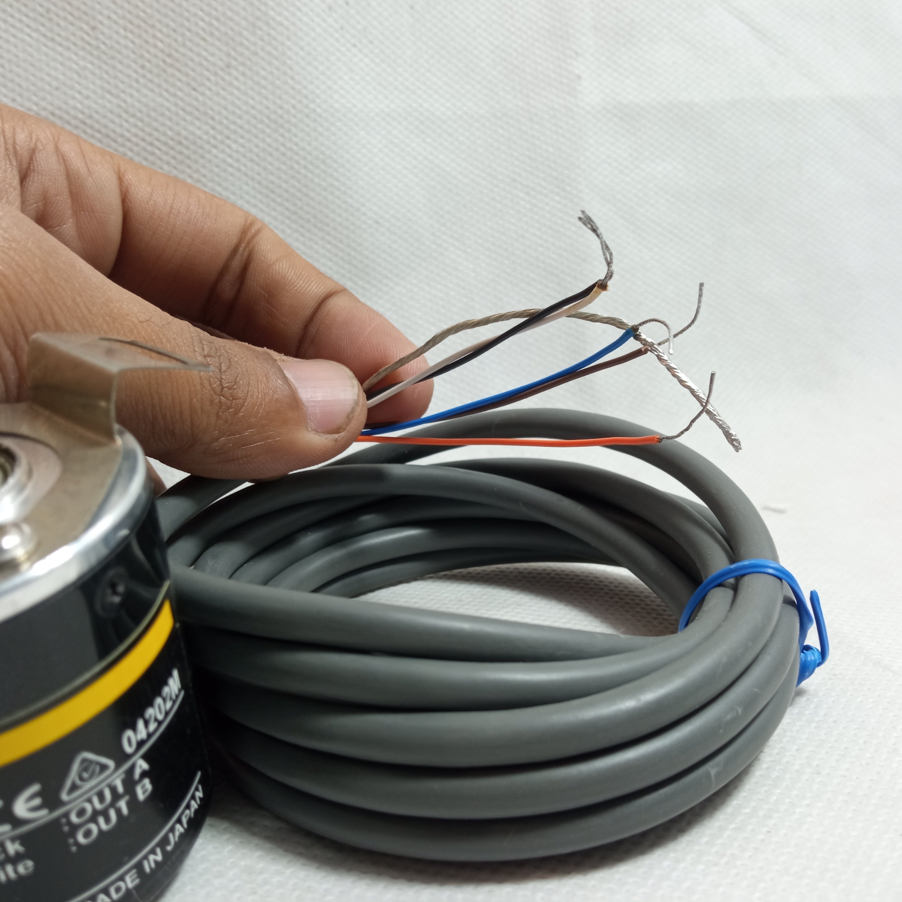 1024PPR Omron E6H-CWZ6C Rotary Encoder 5 24VDC in Pakistan - 500PPR thumbnail 5