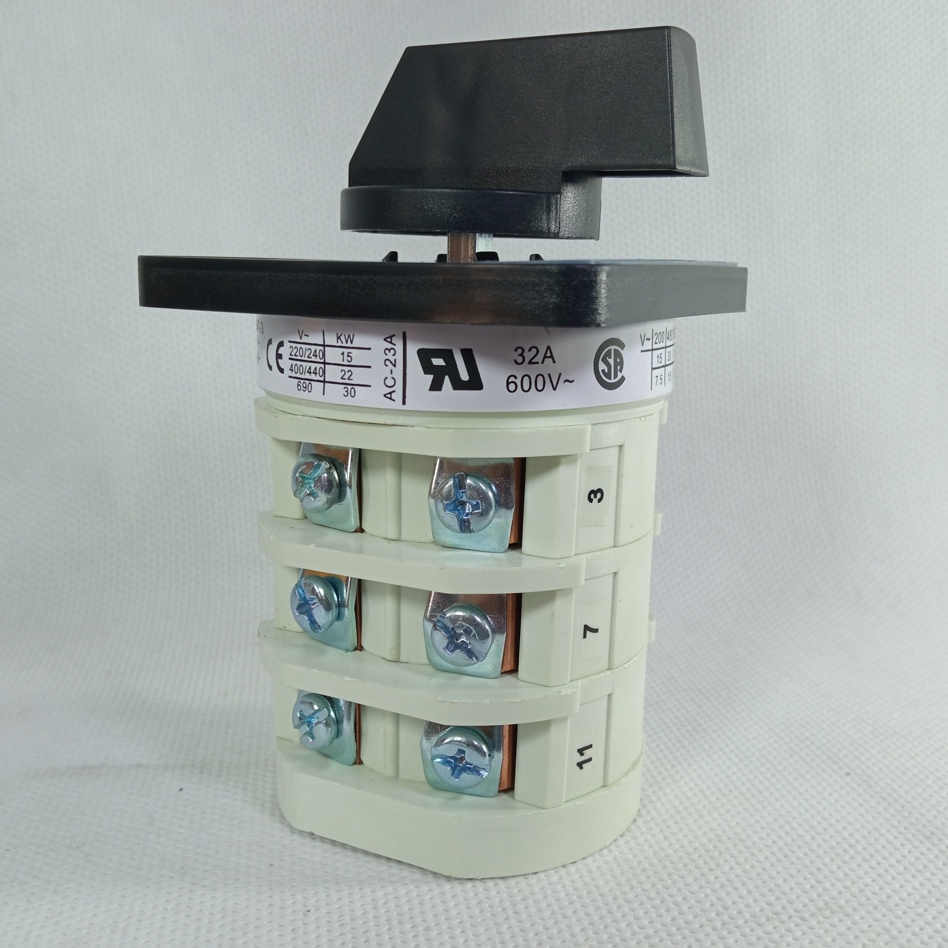 BRETER Cam Switch 1-0-2 Position Rotary Changeover Switches in Pakistan - 32A/4 thumbnail 2