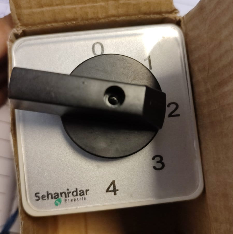 Schneider Rotary Phase Selector Switch 2 pole in Pakistan - 32A