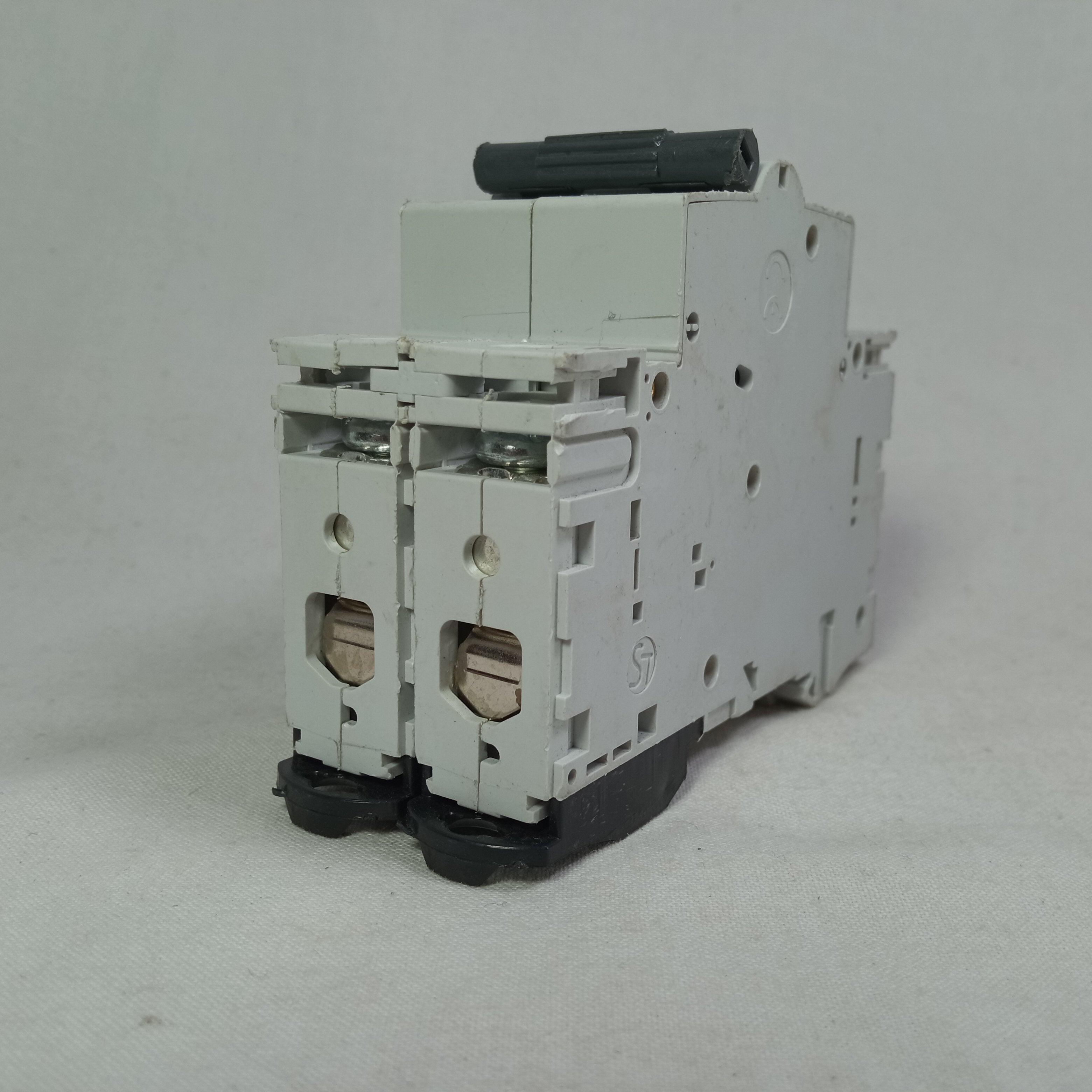 MCB AC Circuit Breaker 5SY4263-7 SEIMENS in Pakistan - 2 Poles / 63A thumbnail 5