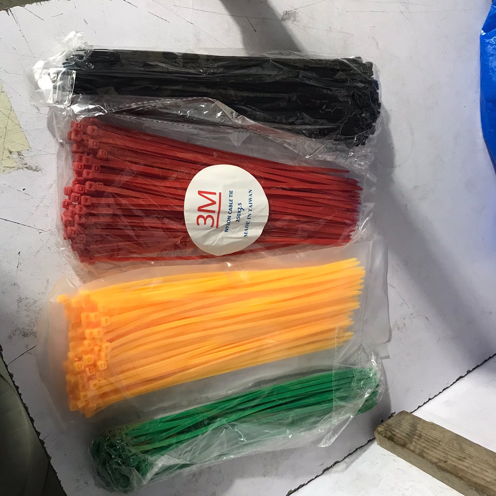 Color cable tie  in Pakistan - 8" / Black thumbnail 5