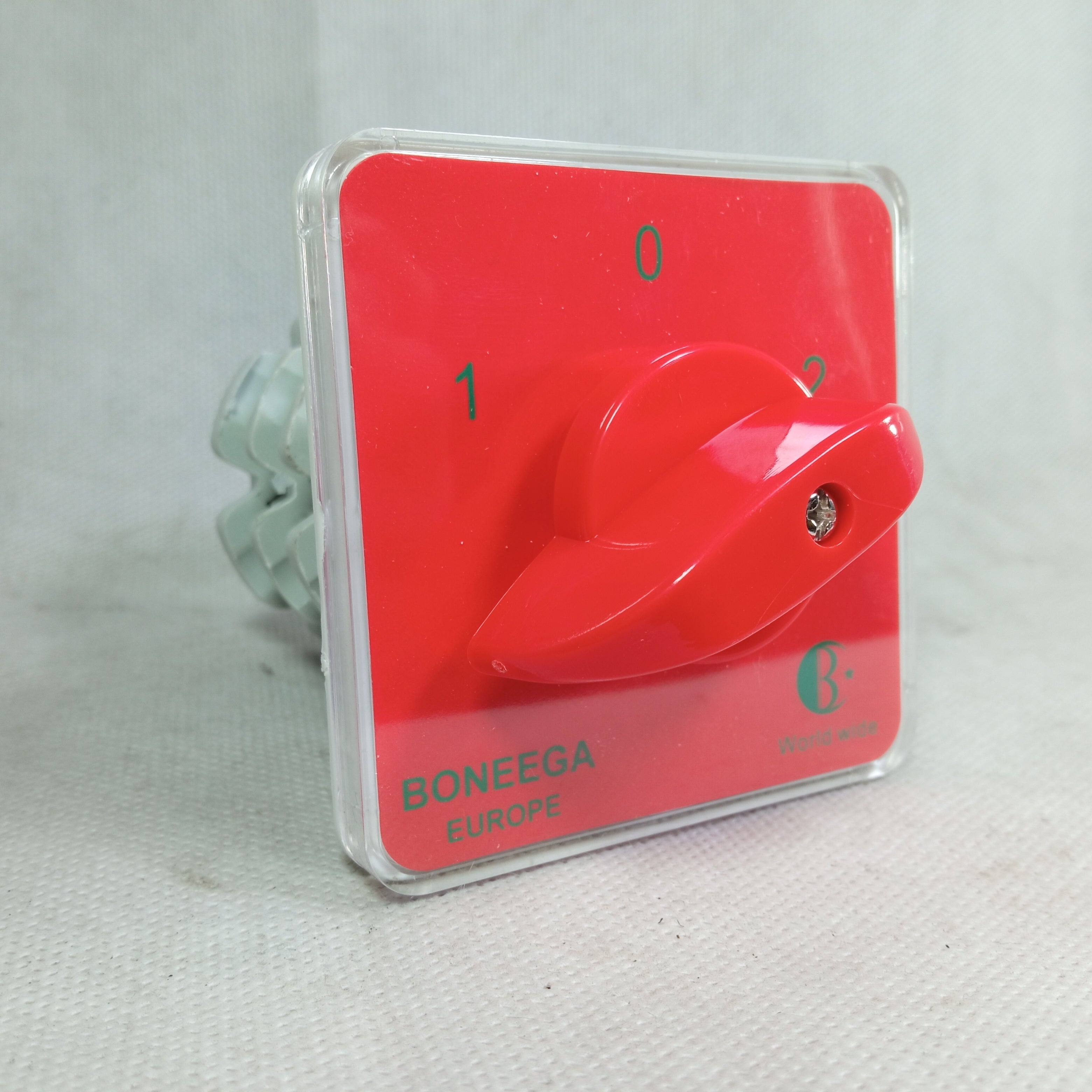 Boneega Rotary Changeover Switch 2 3 4 Pole 1-0-2 in Pakistan - 50A / 2 Pole thumbnail 2
