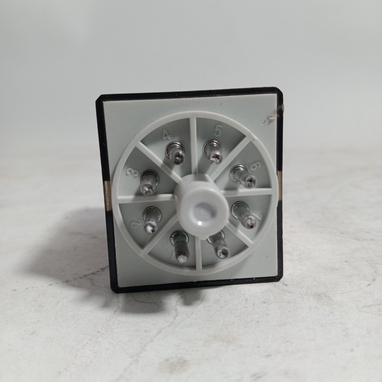 Finder 8 Pin Relay  60.12 in Pakistan - 110VAC thumbnail 3